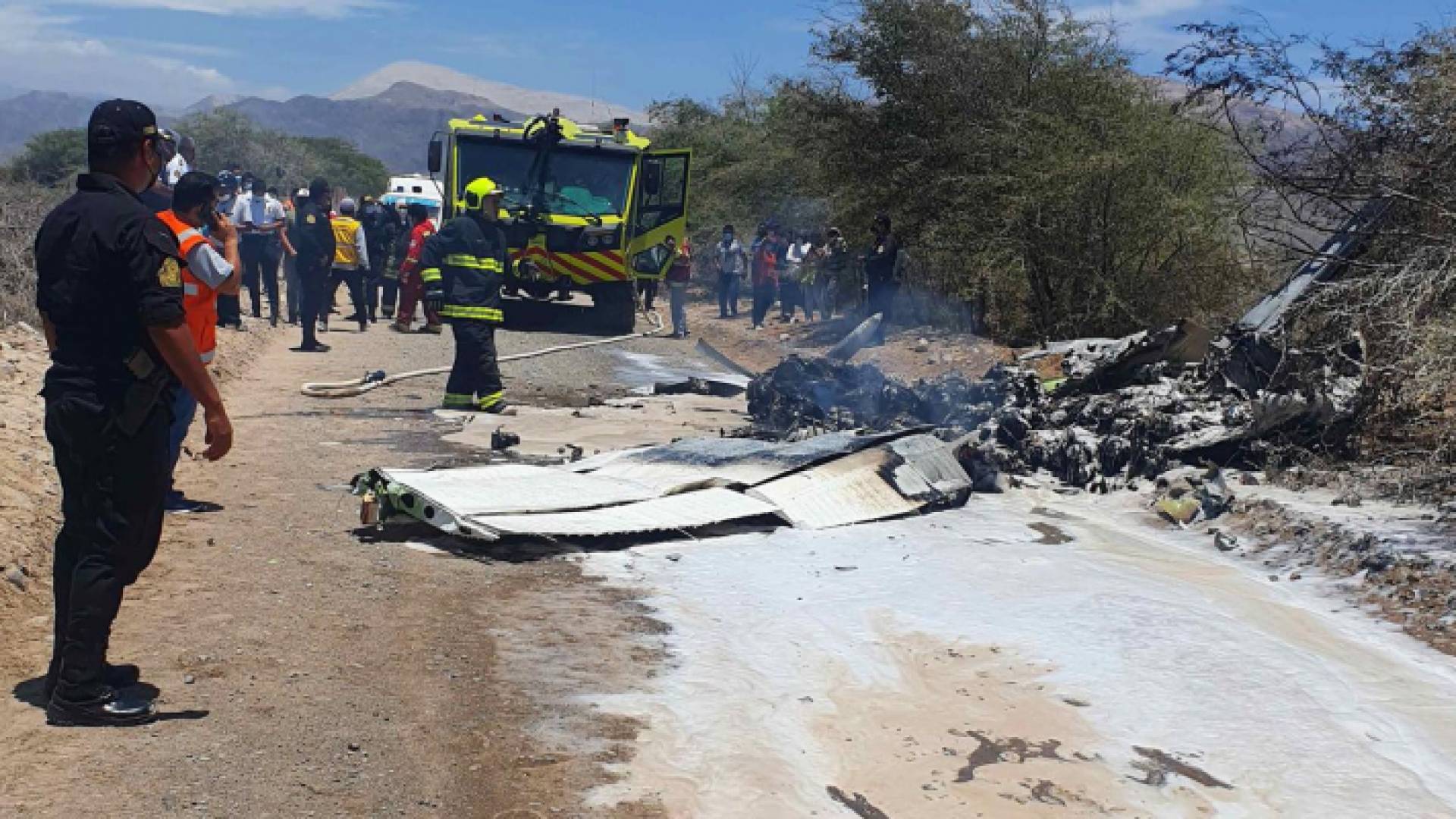 من موقع سقوط الطائرة