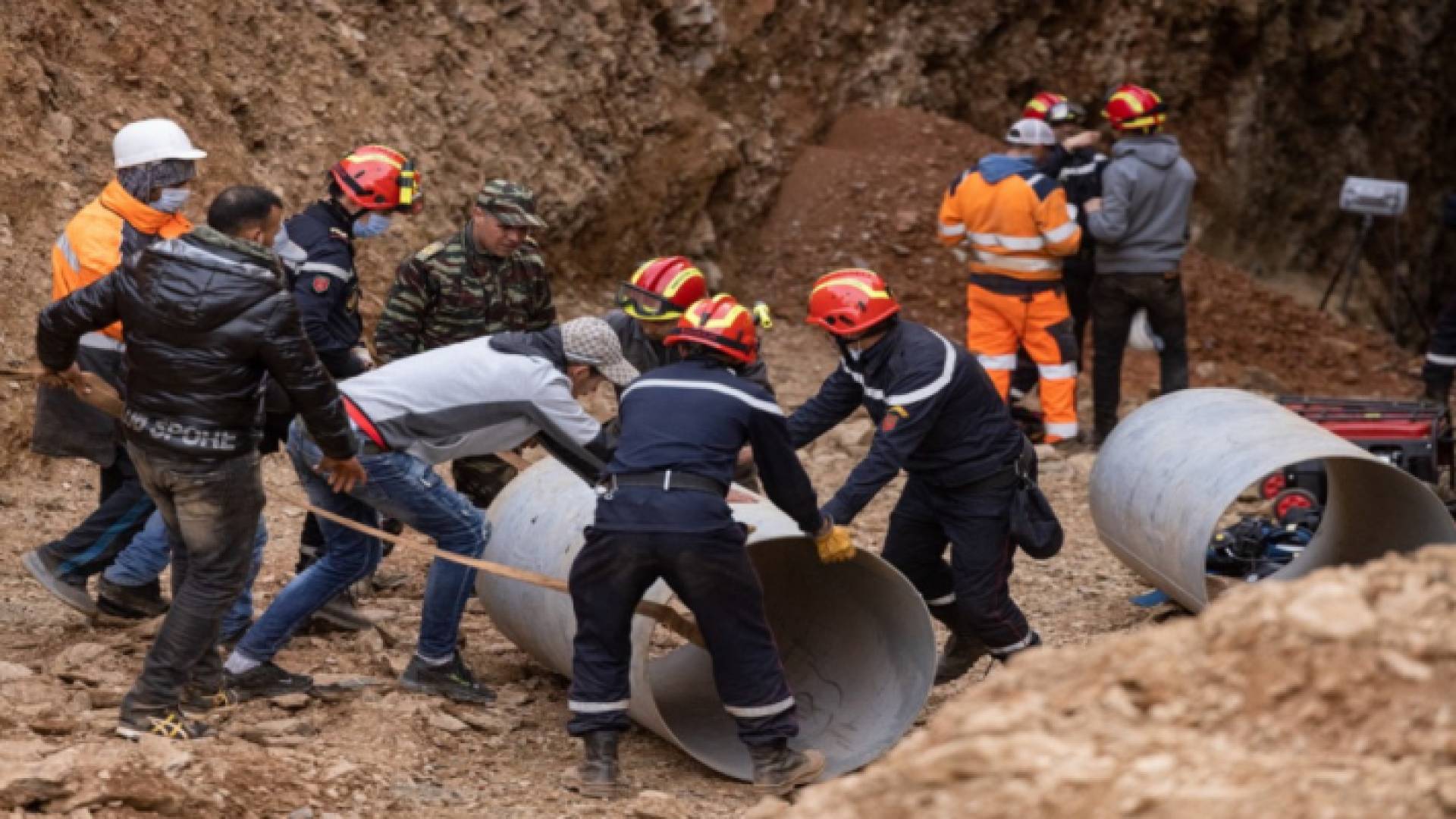 من عمليات الحفر لإنقاذ الطفل ريان