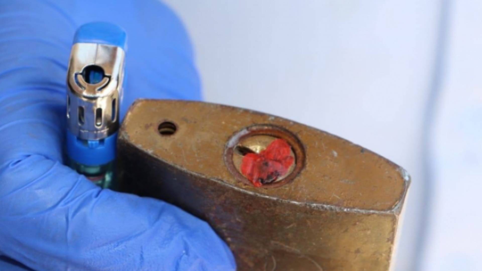 إغلاق مستودعين في عمان