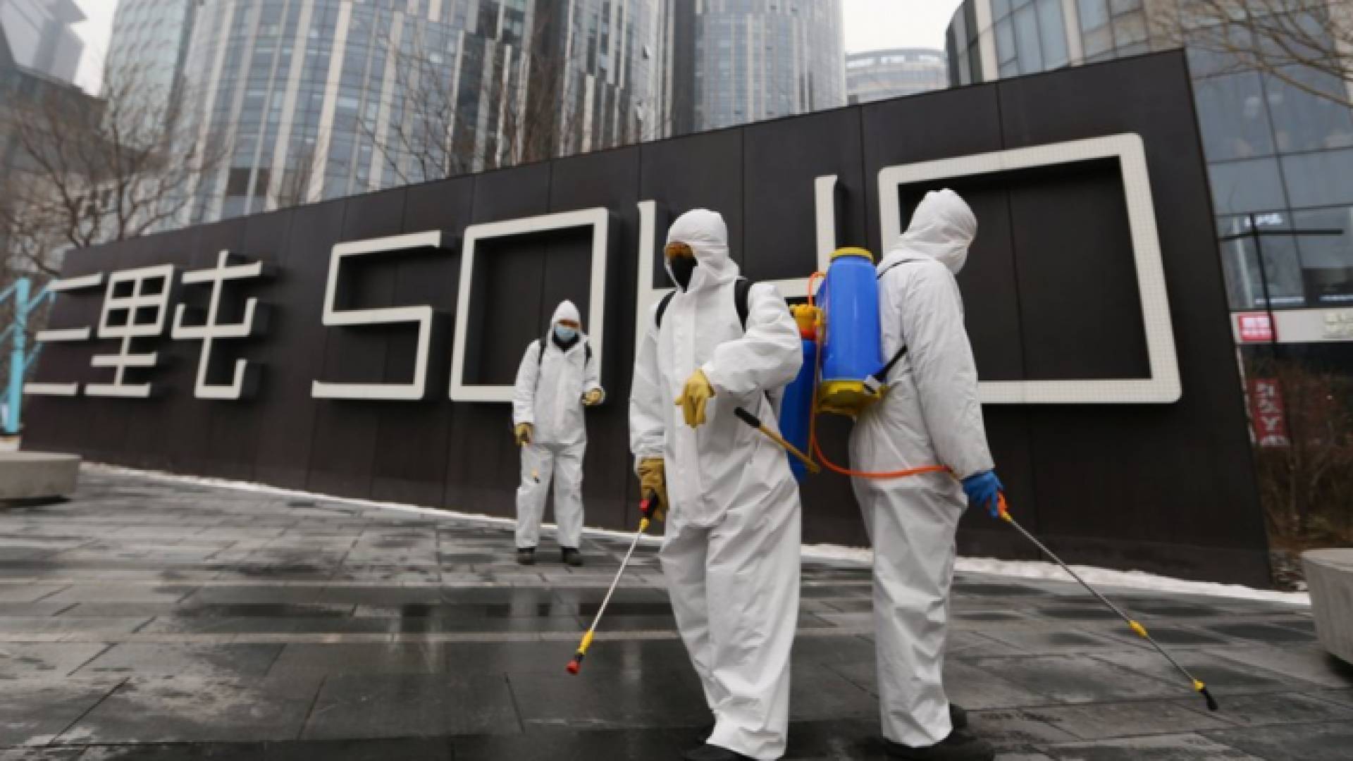 الصين تفرض حجرا على مدينة يقطنها 3,5 ملايين شخص بعد تسجيل إصابات بكورونا