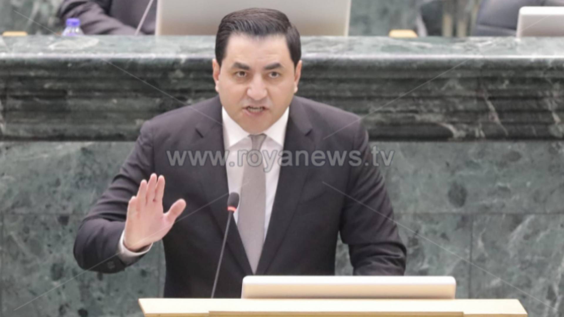 النائب ينال فريحات