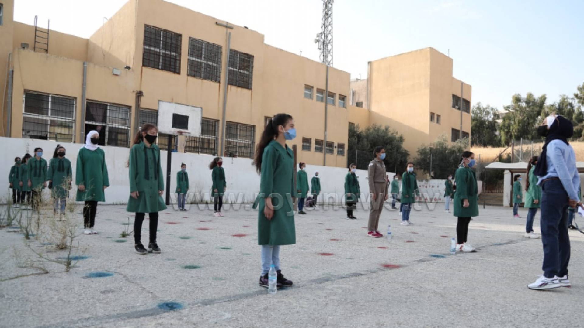 طالبات مدرسة