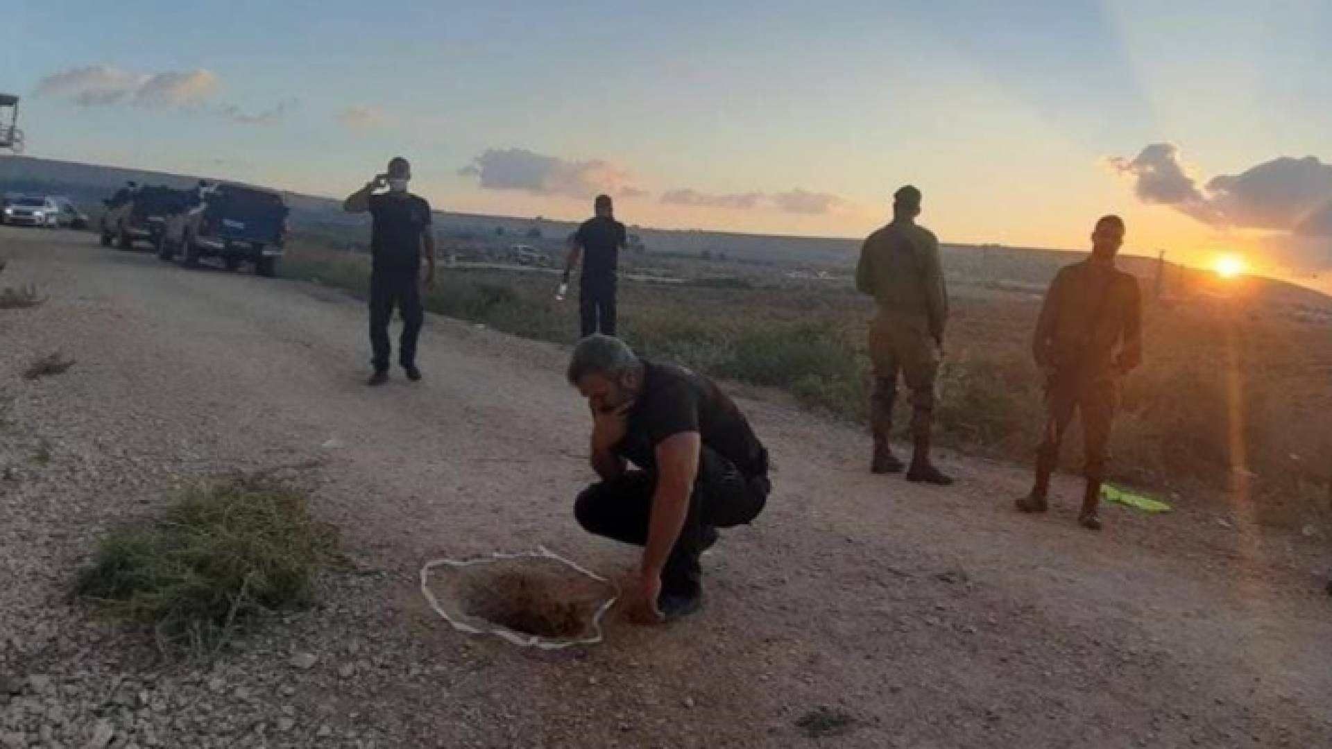 الحفرة التي خرج منها الأسرى