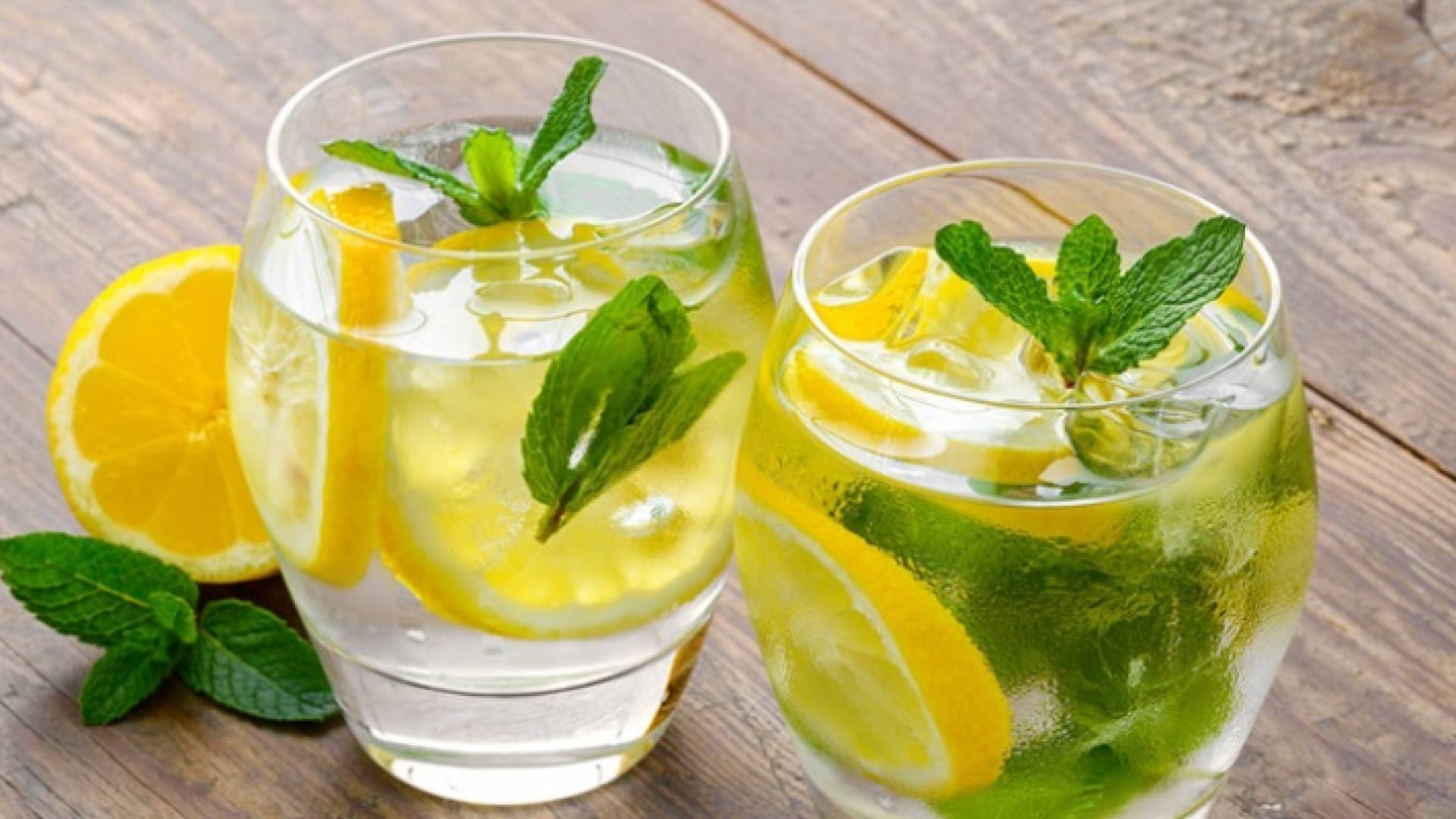 الماء والليمون