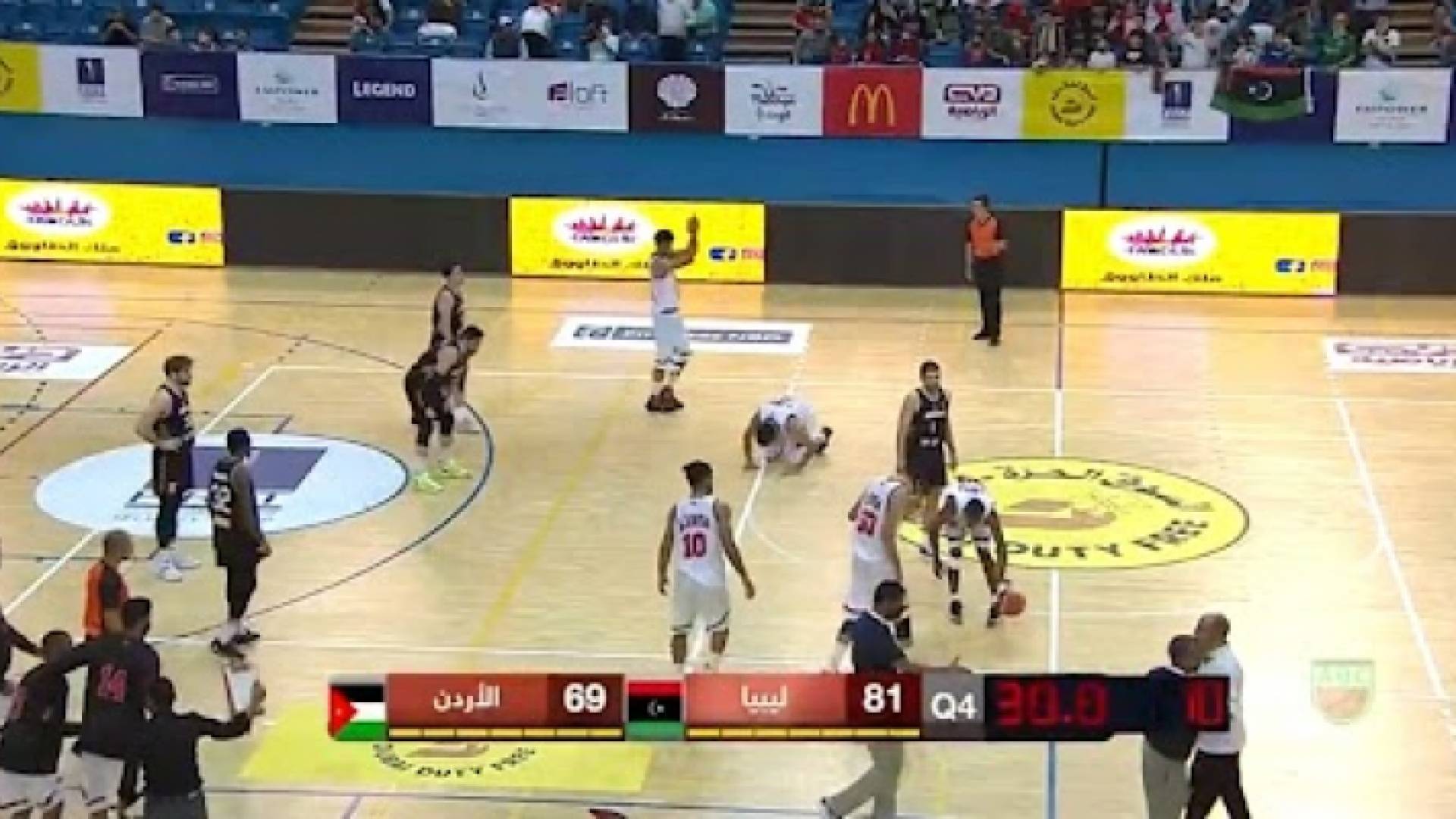 صورة تظهر نتيجة مباراة المنتخبين الأردني والليبي في البطولة العربية لكرة السلة