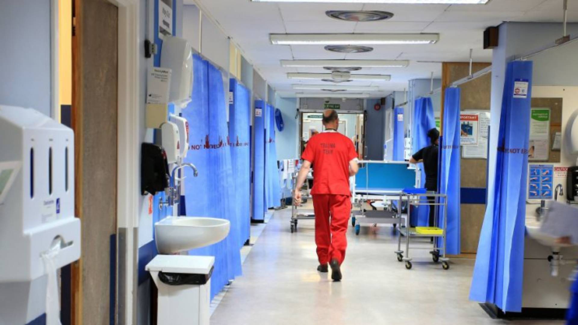 من داخل أحد المستشفيات في بريطانيا