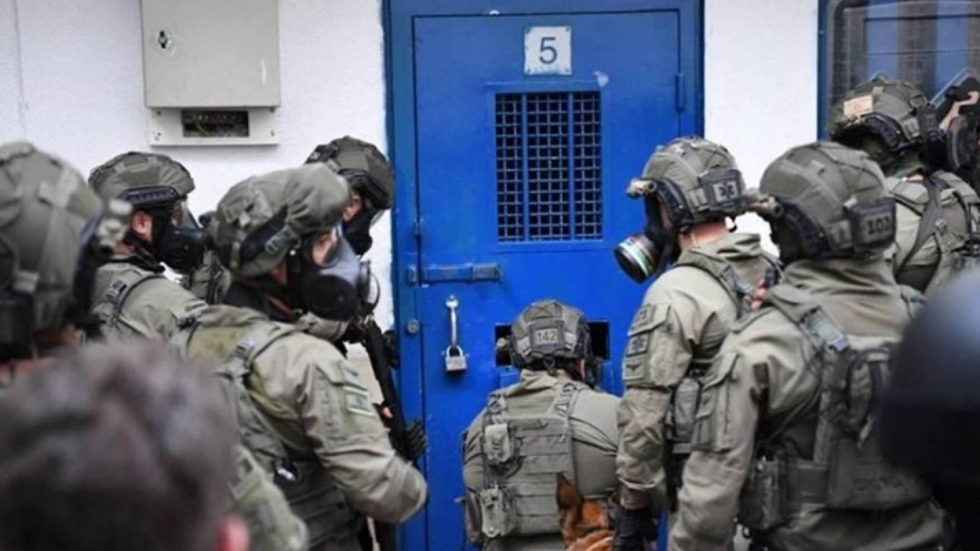 سجون الاحتلال