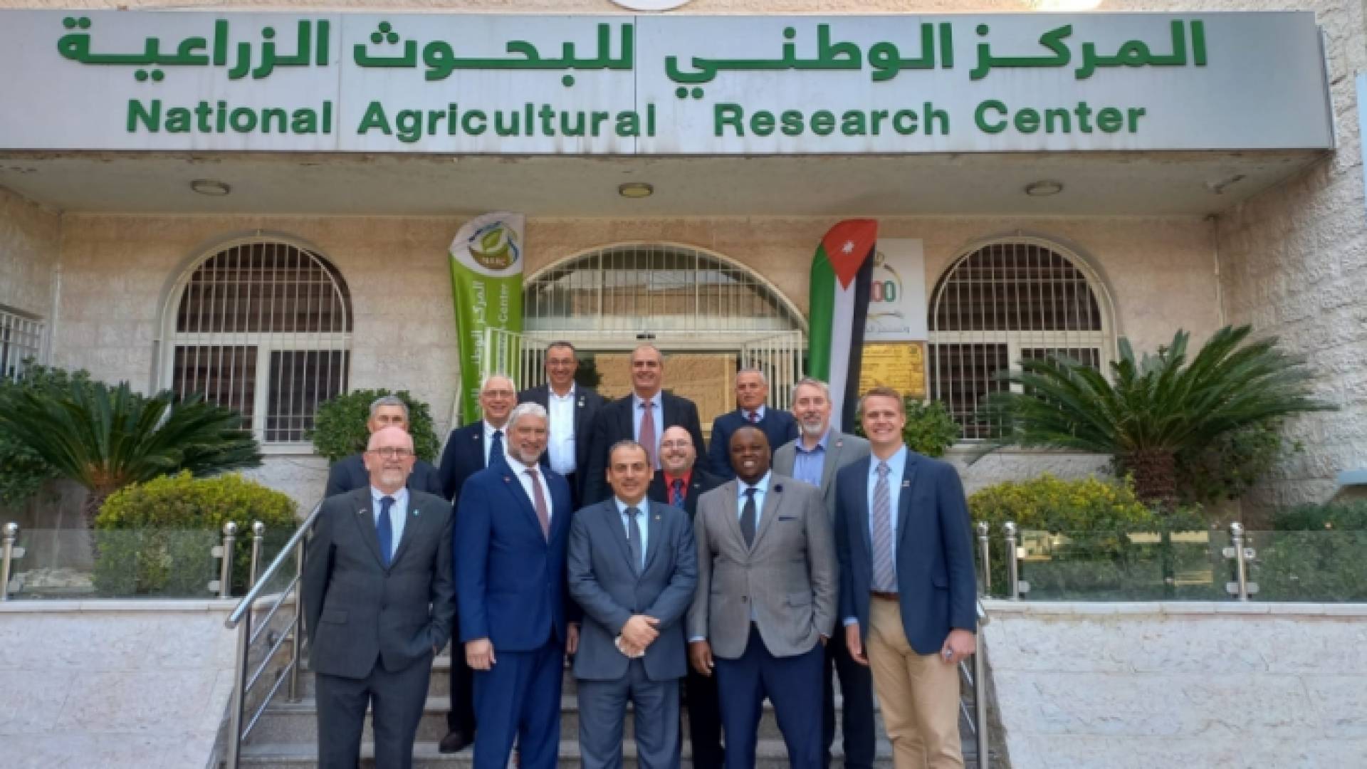 وفد أمريكي يزور المركز الوطني للبحوث الزراعية
