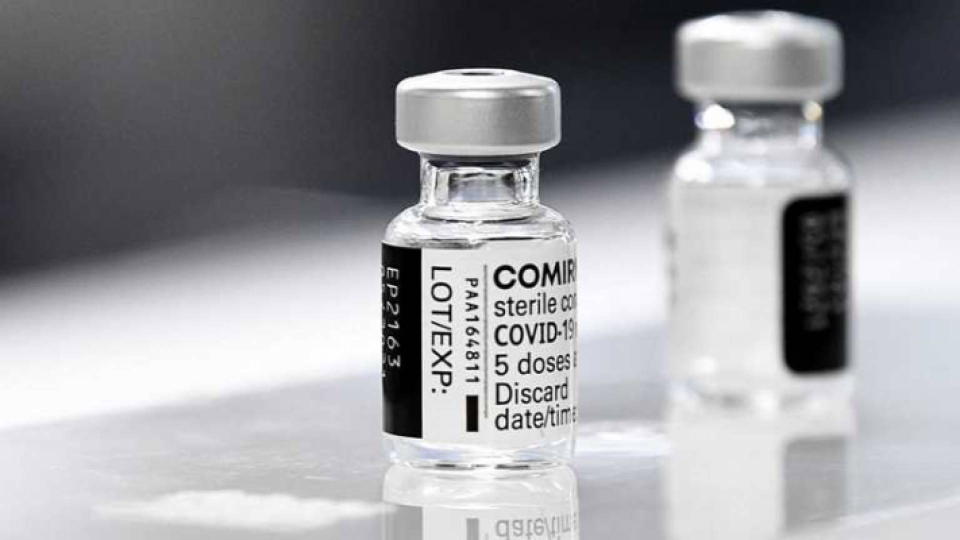 لقاح بريطاني جديد مضاد لمتحور "أوميكرون"