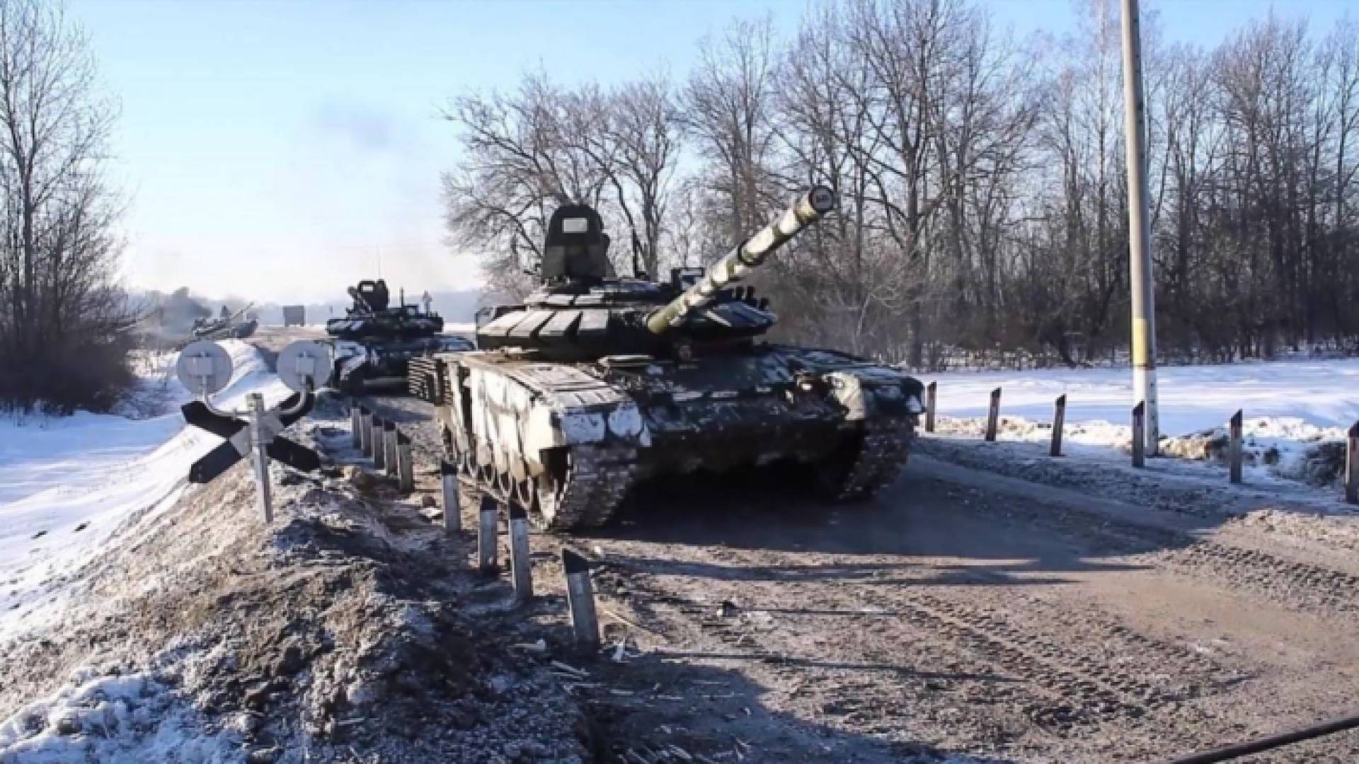 روسيا تعلن نهاية المناورات وسحب قوات من القرم