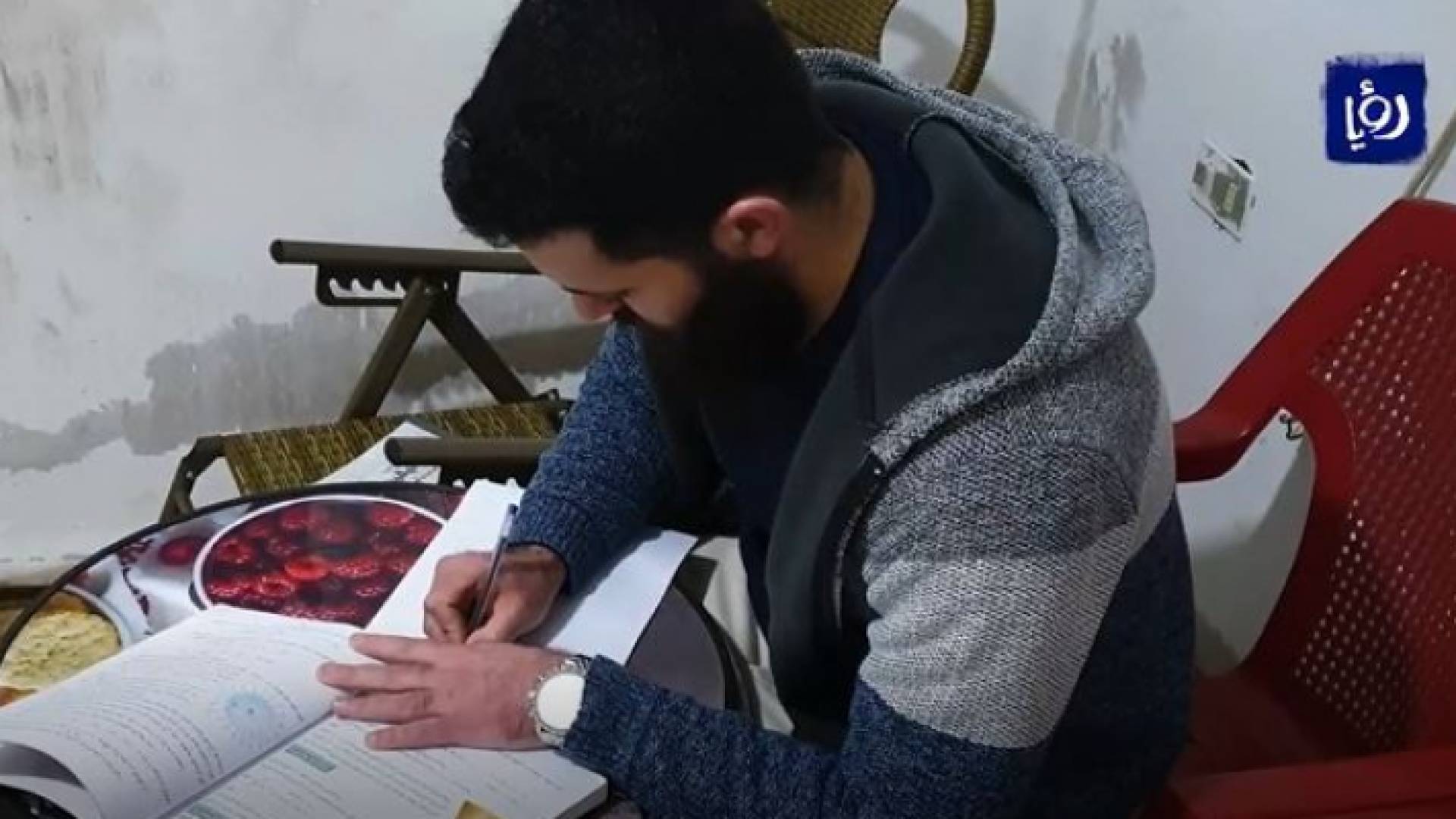 بعد 17 محاولة.. عبدالغفور الحوراني يتجاوز حاجز التوجيهي