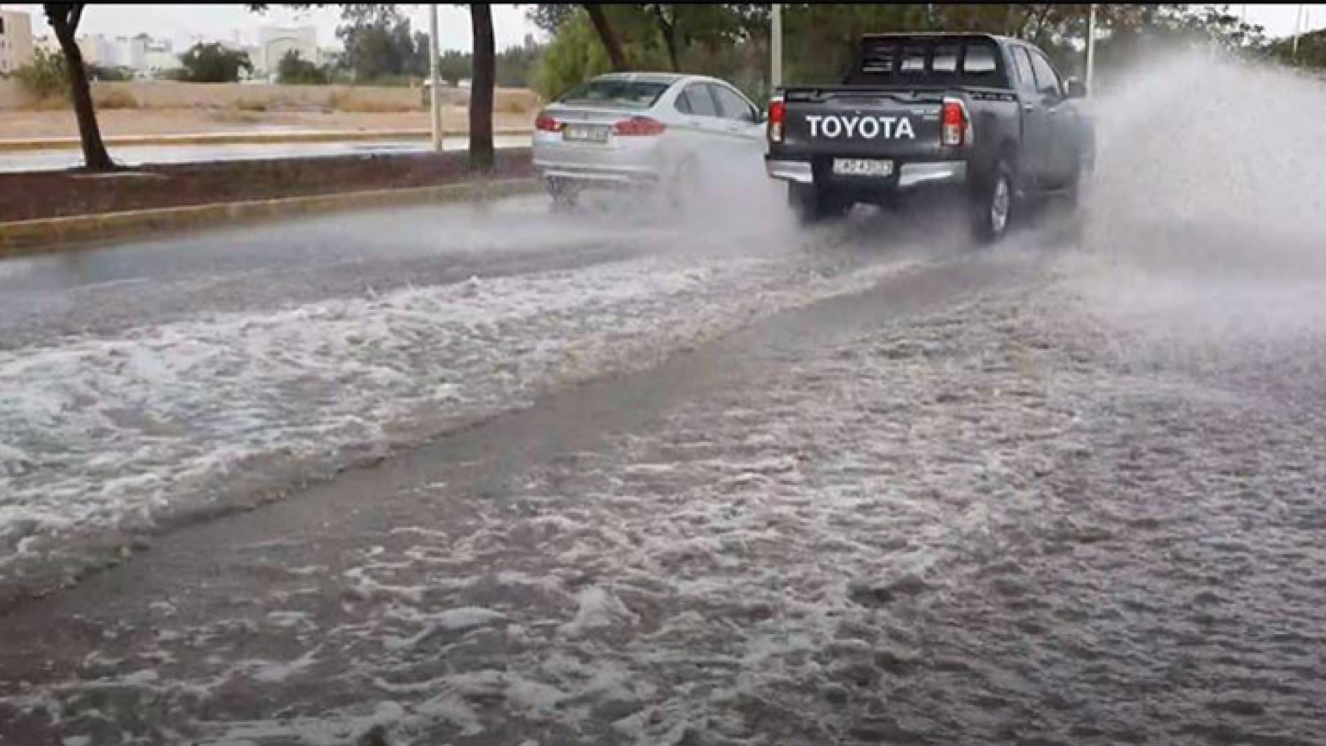 أمطار غزيرة في العقبة وتشكل السيول في الأماكن المنخفضة