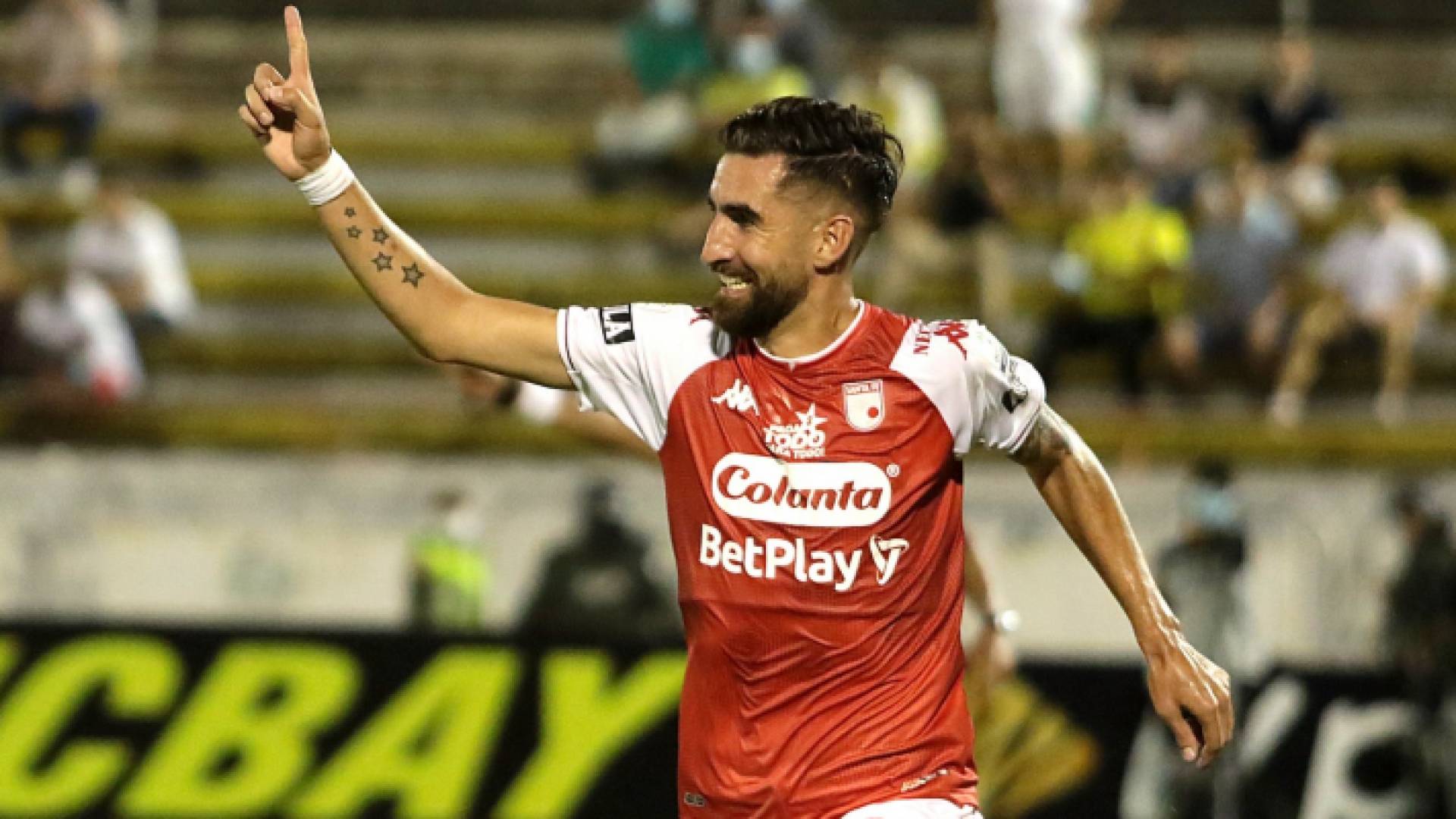 المهاجم الأرجنتيني ماتياس جاستون كاسترو