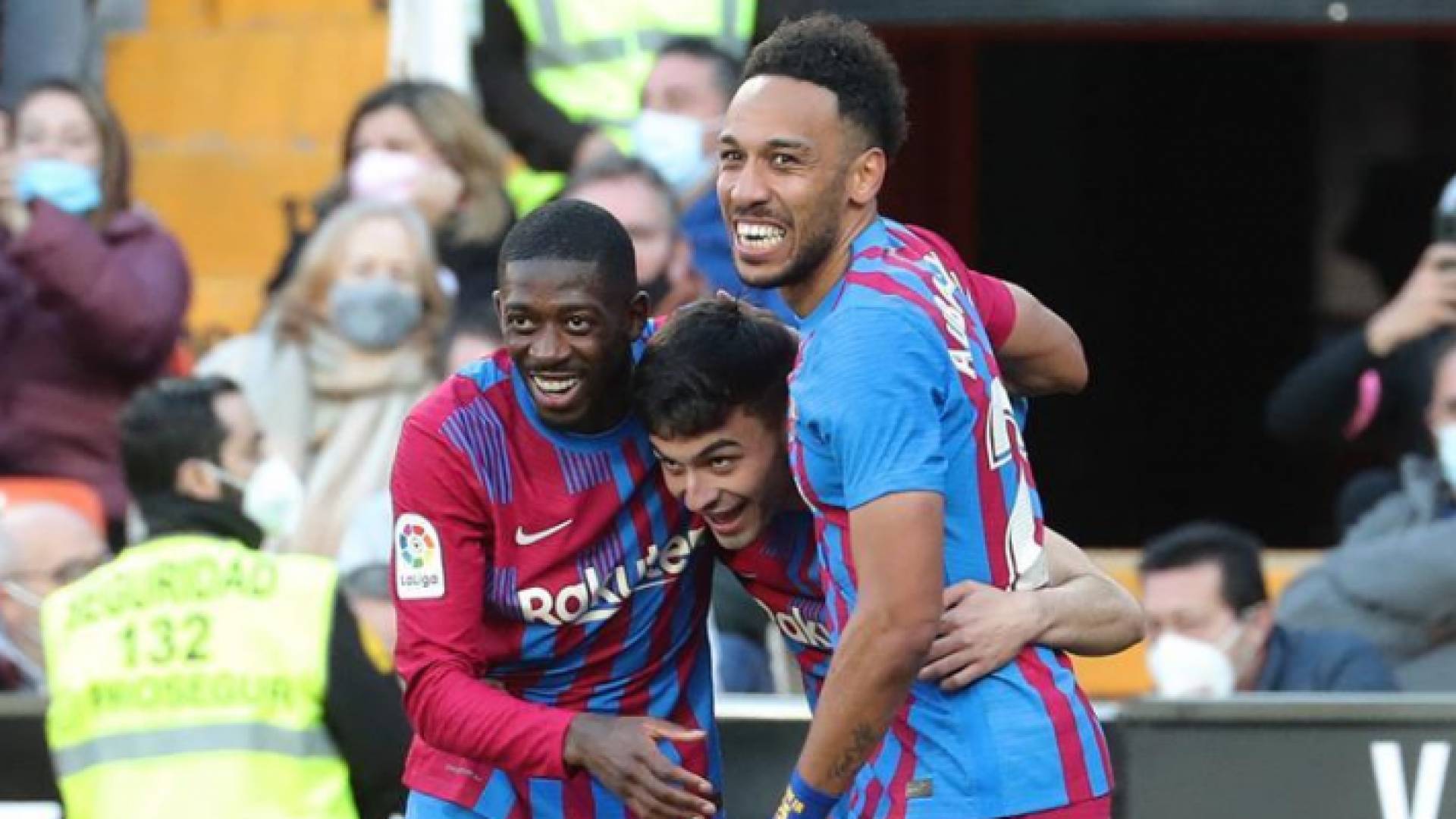 برشلونة يزلزل الميستايا باكتساح فالنسيا