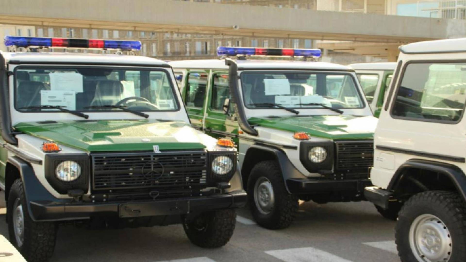 مركبات أمن جزائرية