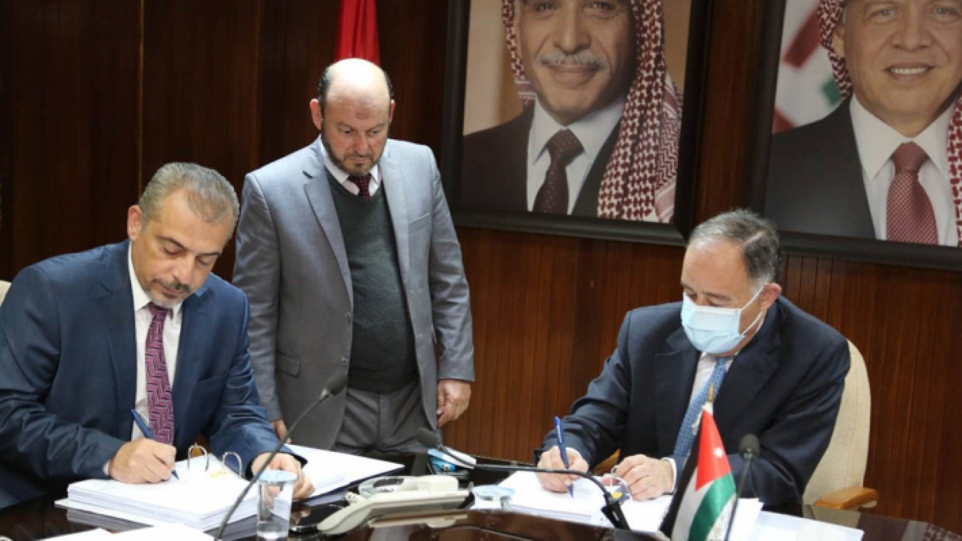 خلال توقيع الاتفاقية