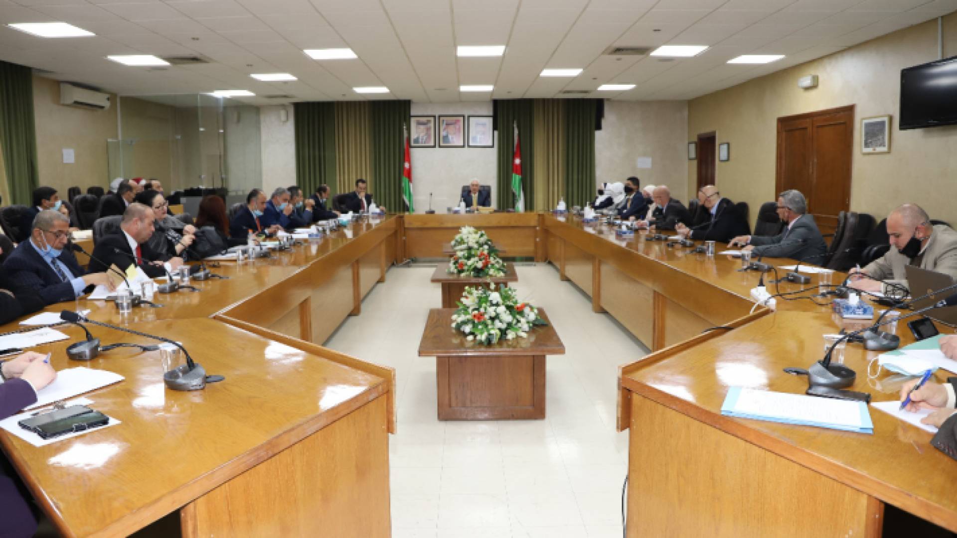 خلال الاجتماع