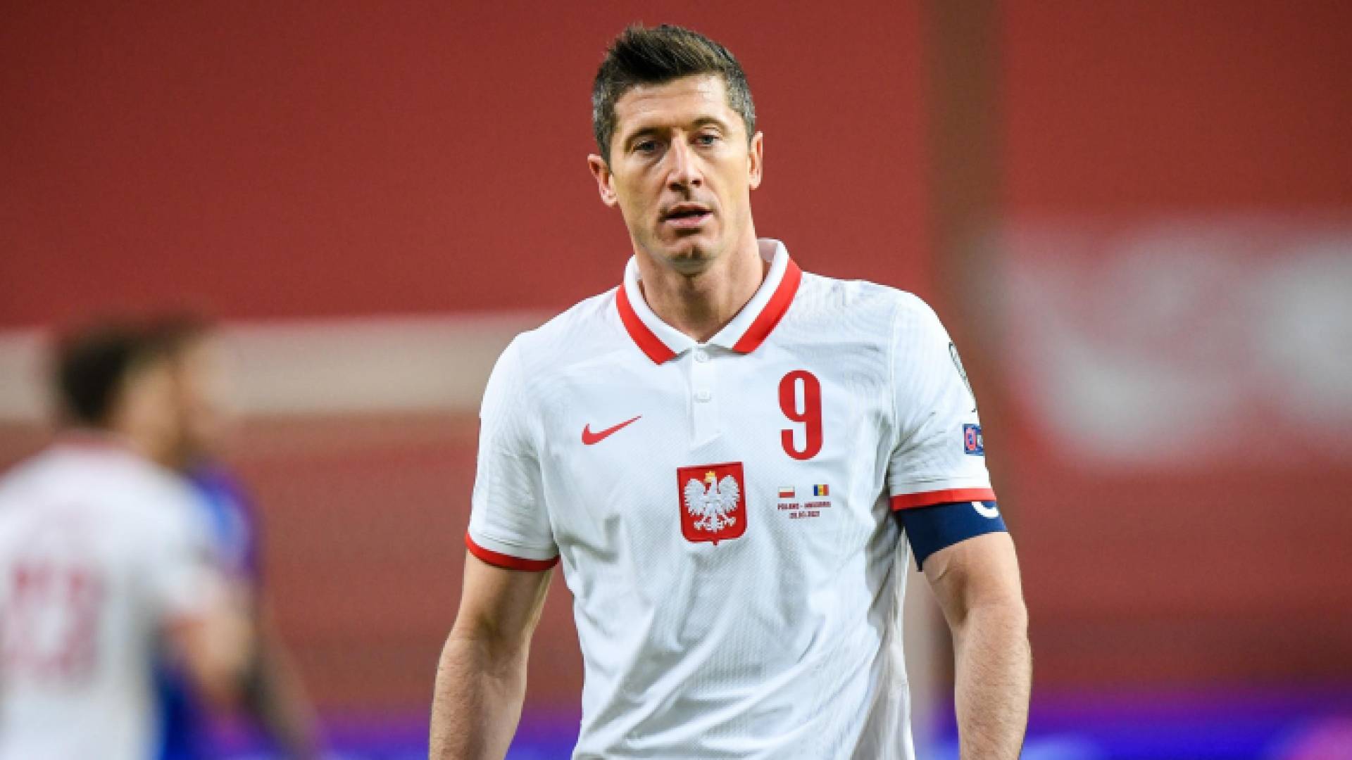 ليفاندوفسكي يؤيد قرار بولندا بعدم مواجهة روسيا