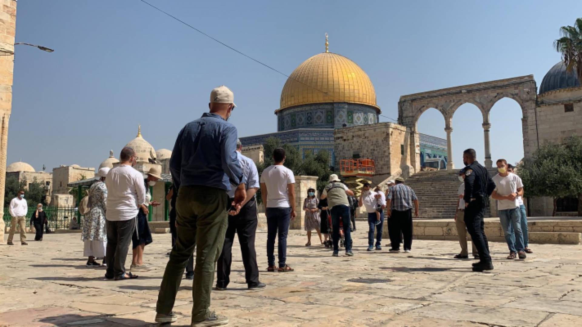 مستوطنون يقتحمون المسجد الأقصى