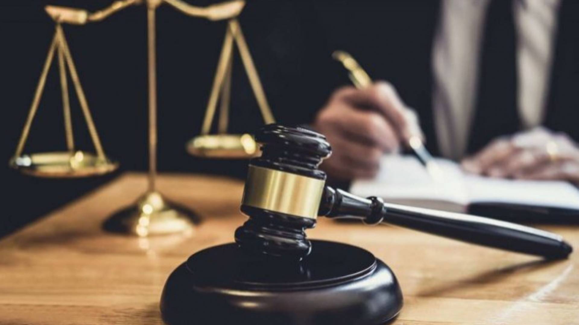 السجن 3 سنوات وغرامة مالية لالسجن 3 سنوات وغرامة مالية لمروج مخدرات