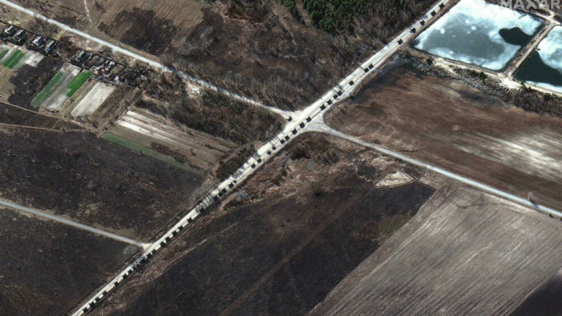 ا ف ب: رتل عسكري روسي يزيد طوله عن 60 كلم يقترب من كييف