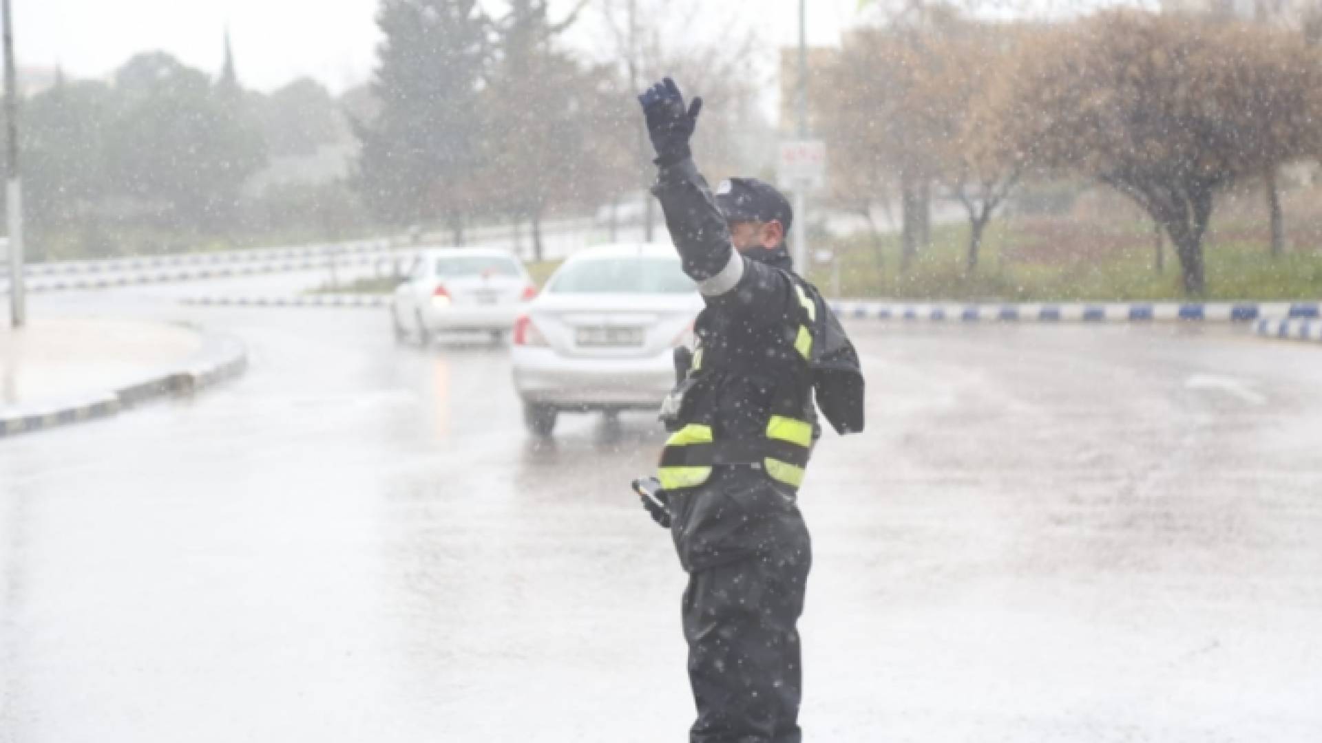 "الأمن" يحذر المواطنين من المنخفض الجوي المتوقع