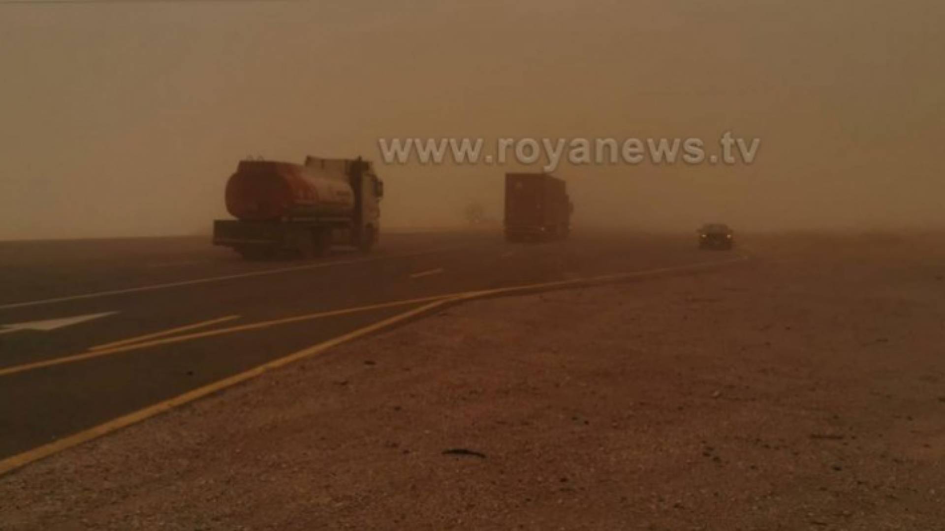 جانب من الطريق الصحراوي