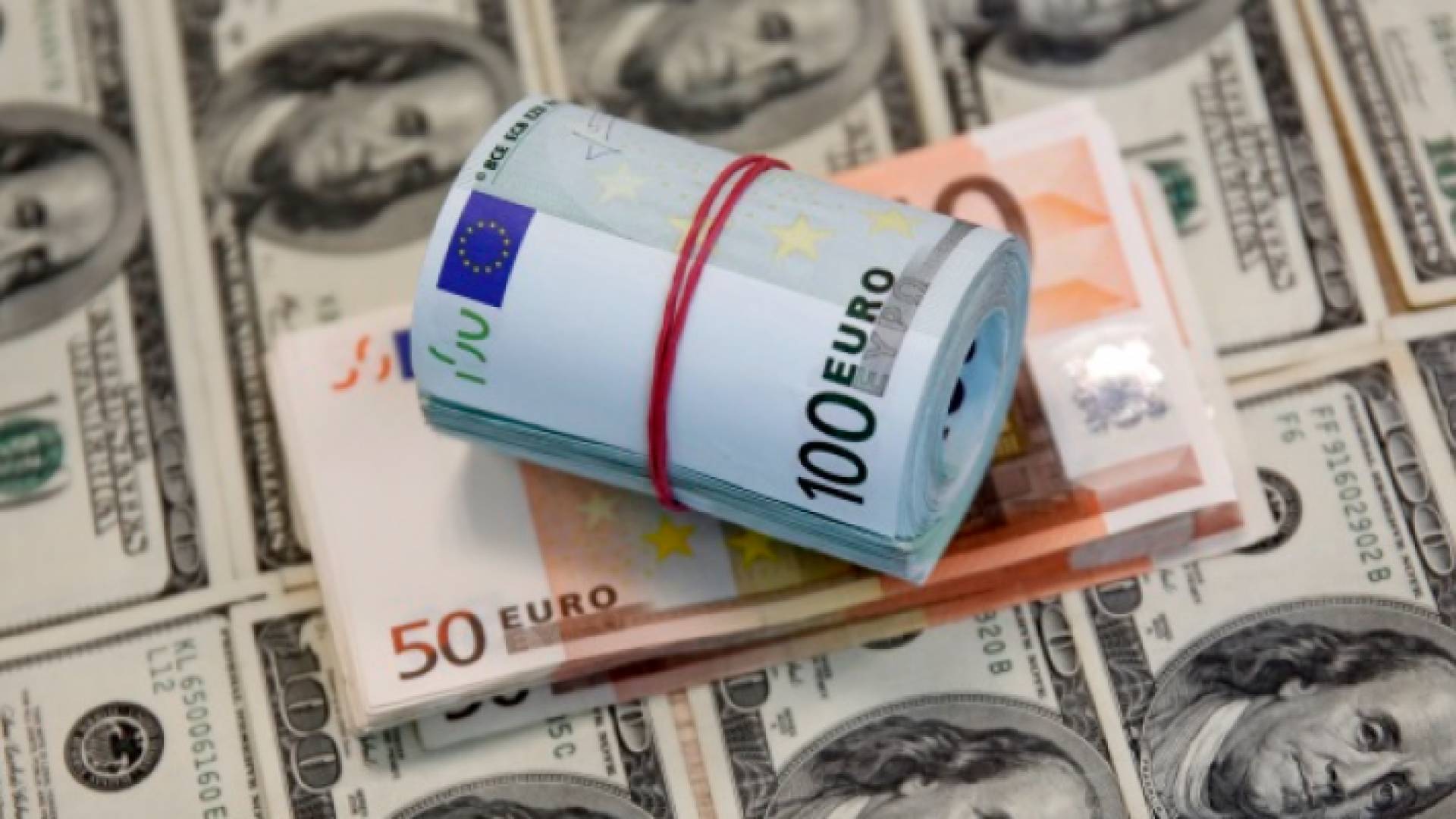 اليورو والدولار