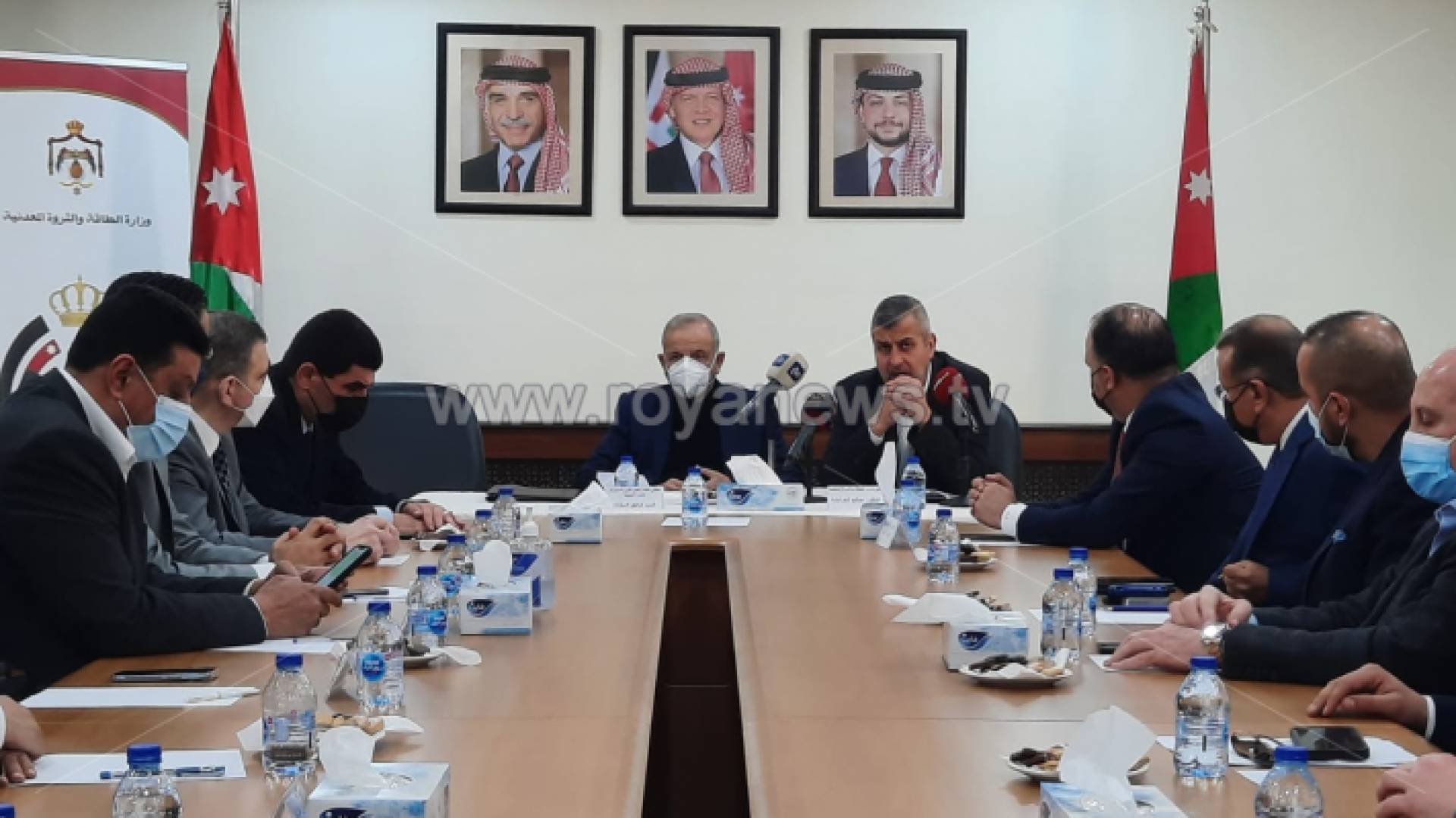 خلال المؤتمر الصحفي الخاص بتوقيع الاتفاقيات