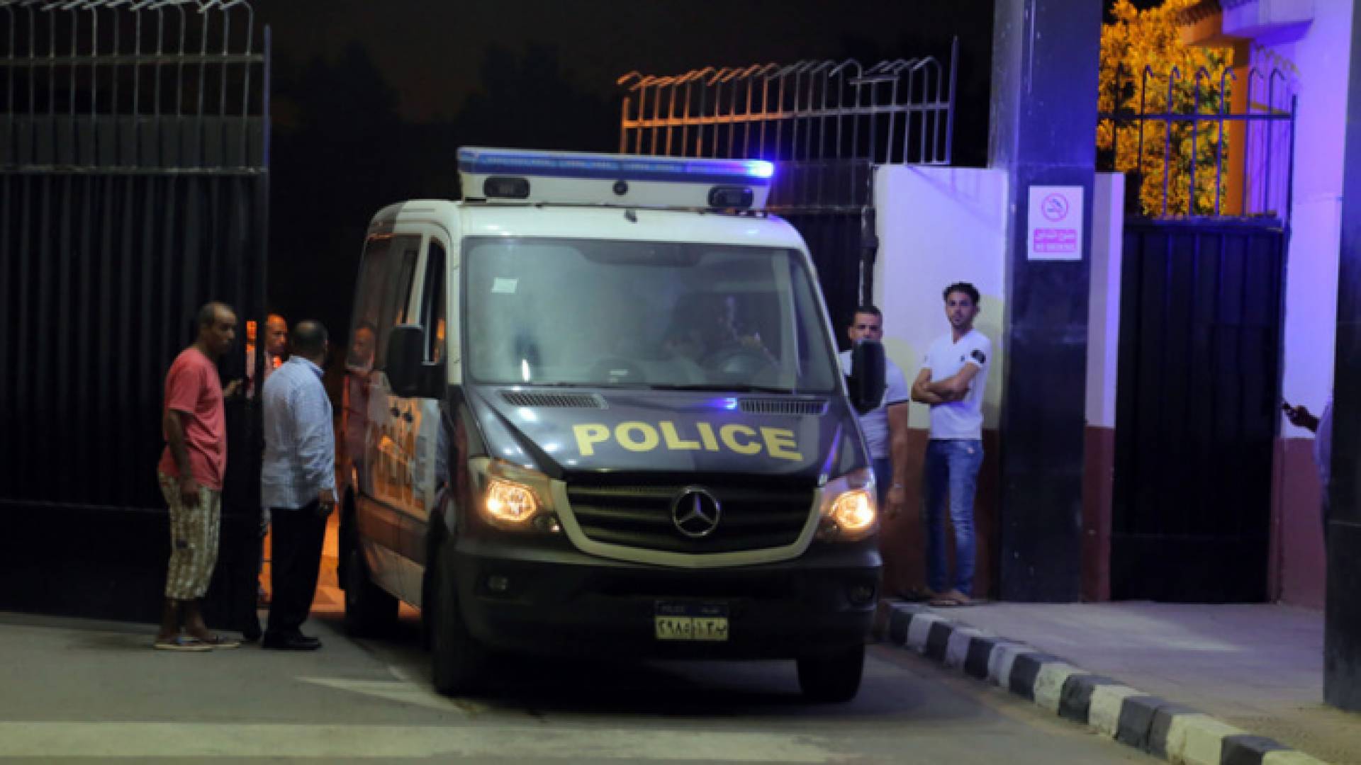 مركبة تابعة للأمن المصري