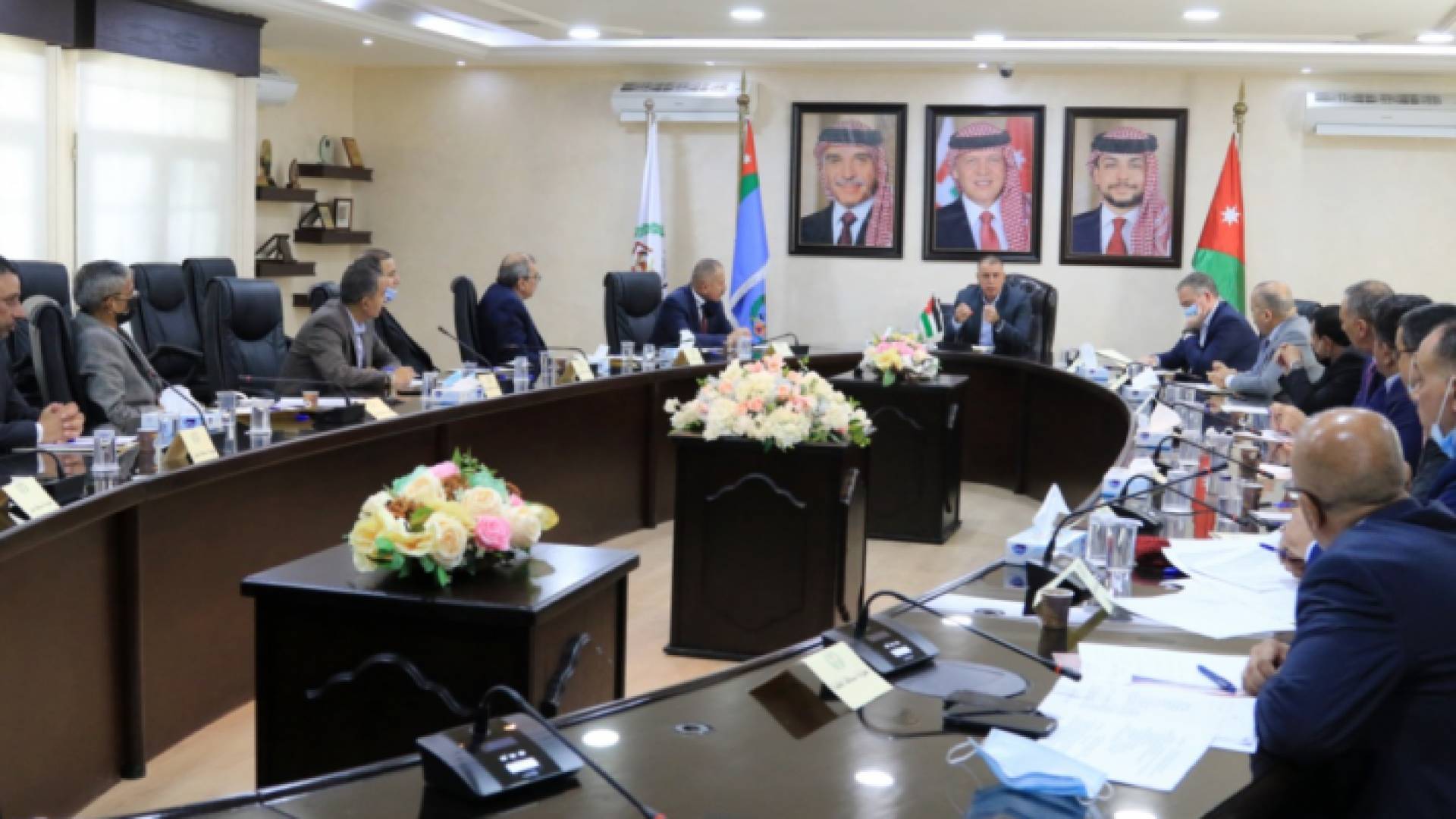 وزير الداخلية يترأس اجتماعا لمحافظي الميدان