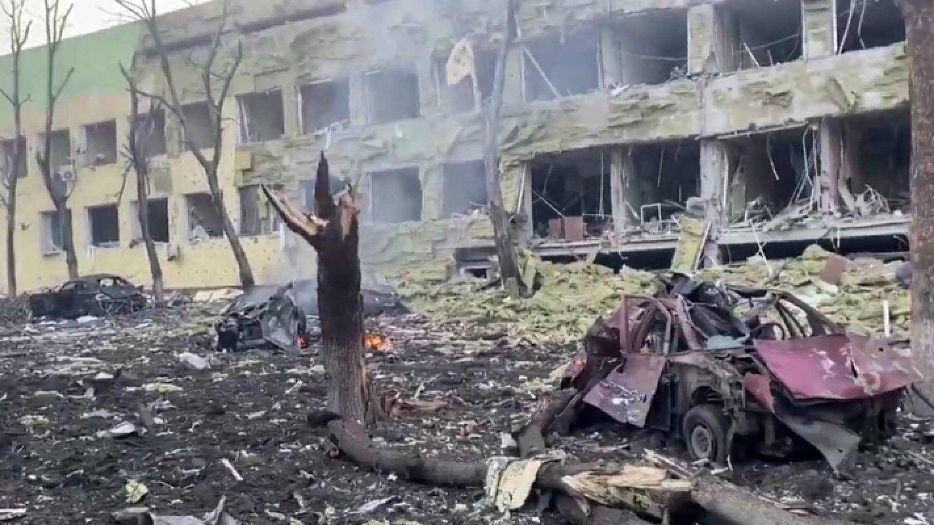 دمار في أحد المباني بأوكرانيا