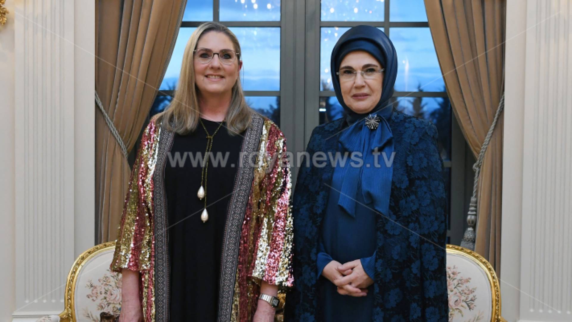 زوجة اردوغان وزوجة رئيس الكيان الاسرائيلي المحتل