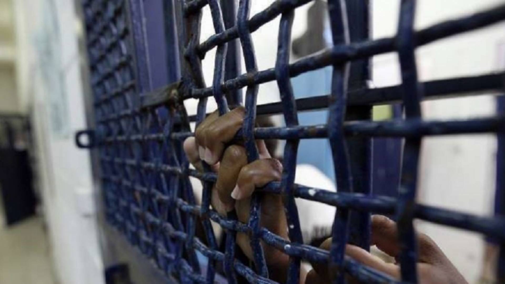 أسير فلسطيني