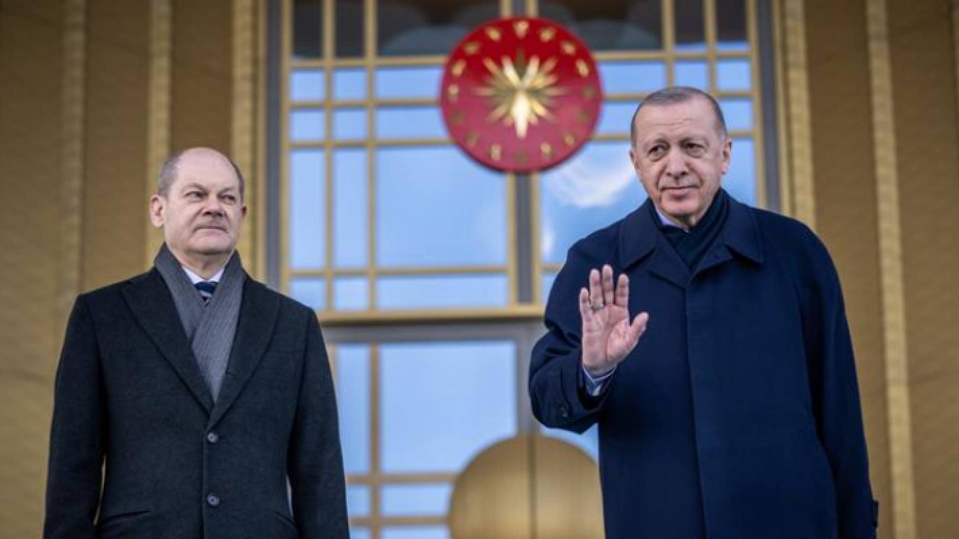 توافق بين شولتس وإردوغان حول ضرورة وقف إطلاق النار في أوكرانيا