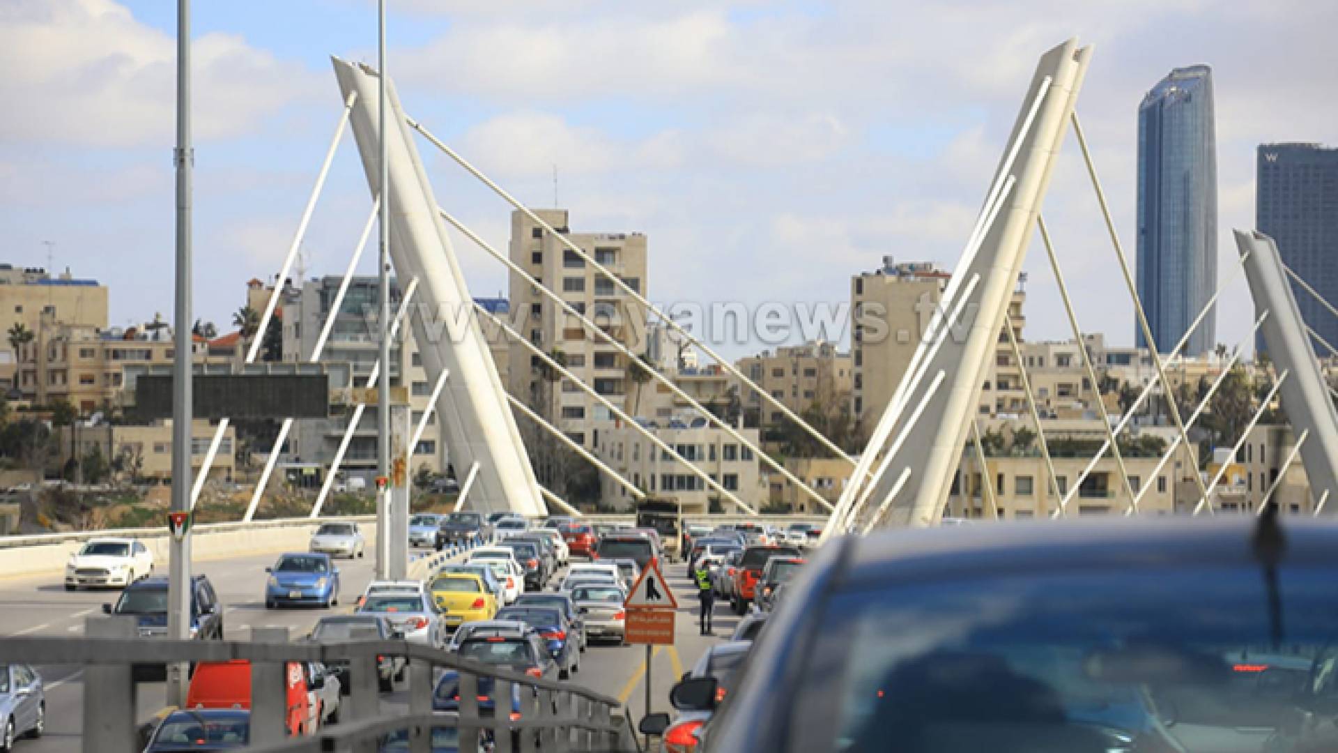 مواطنون: قرار تأخير الدوام تسبب بأزمات سير وإرباك