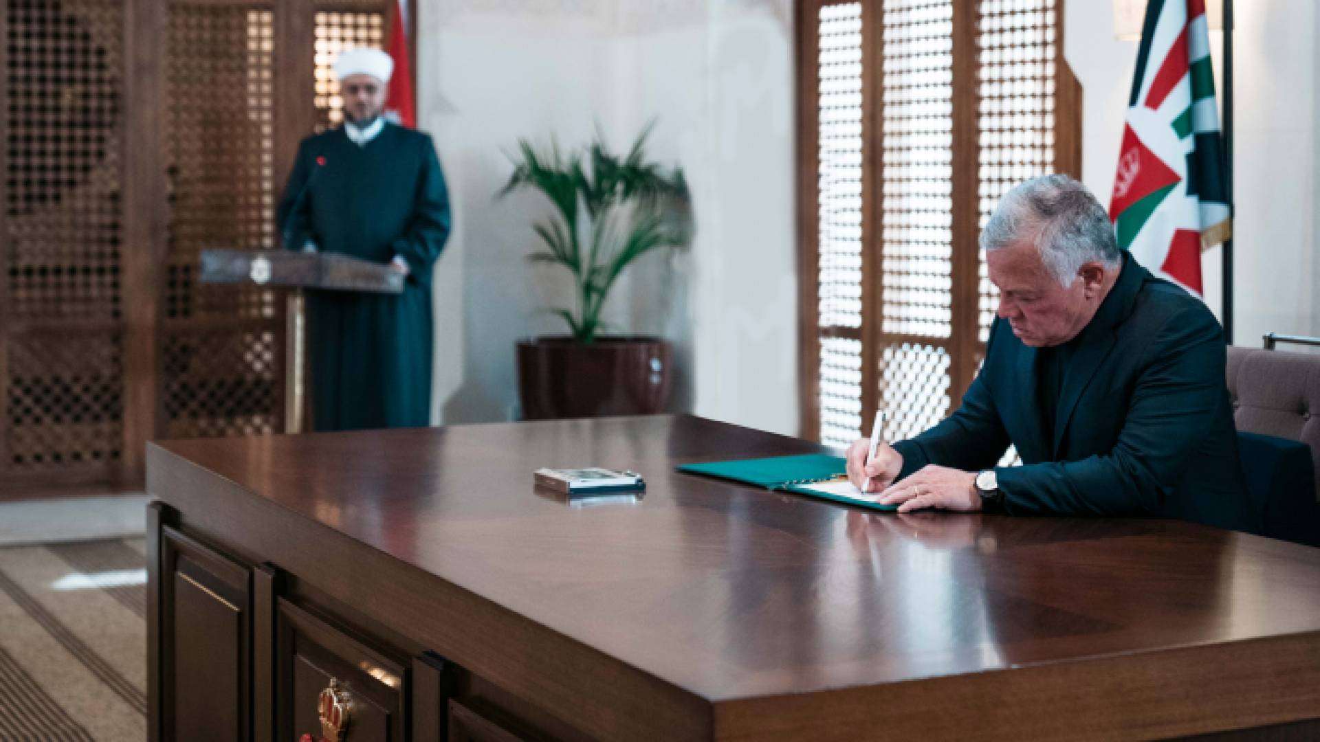 بأمر من جلالة الملك إنشاء وقفية لدراسة فكر الإمام النووي