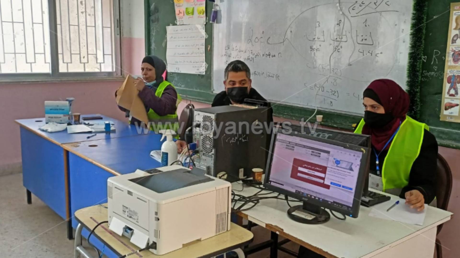 الصورة من أحد مراكز الاقتراع