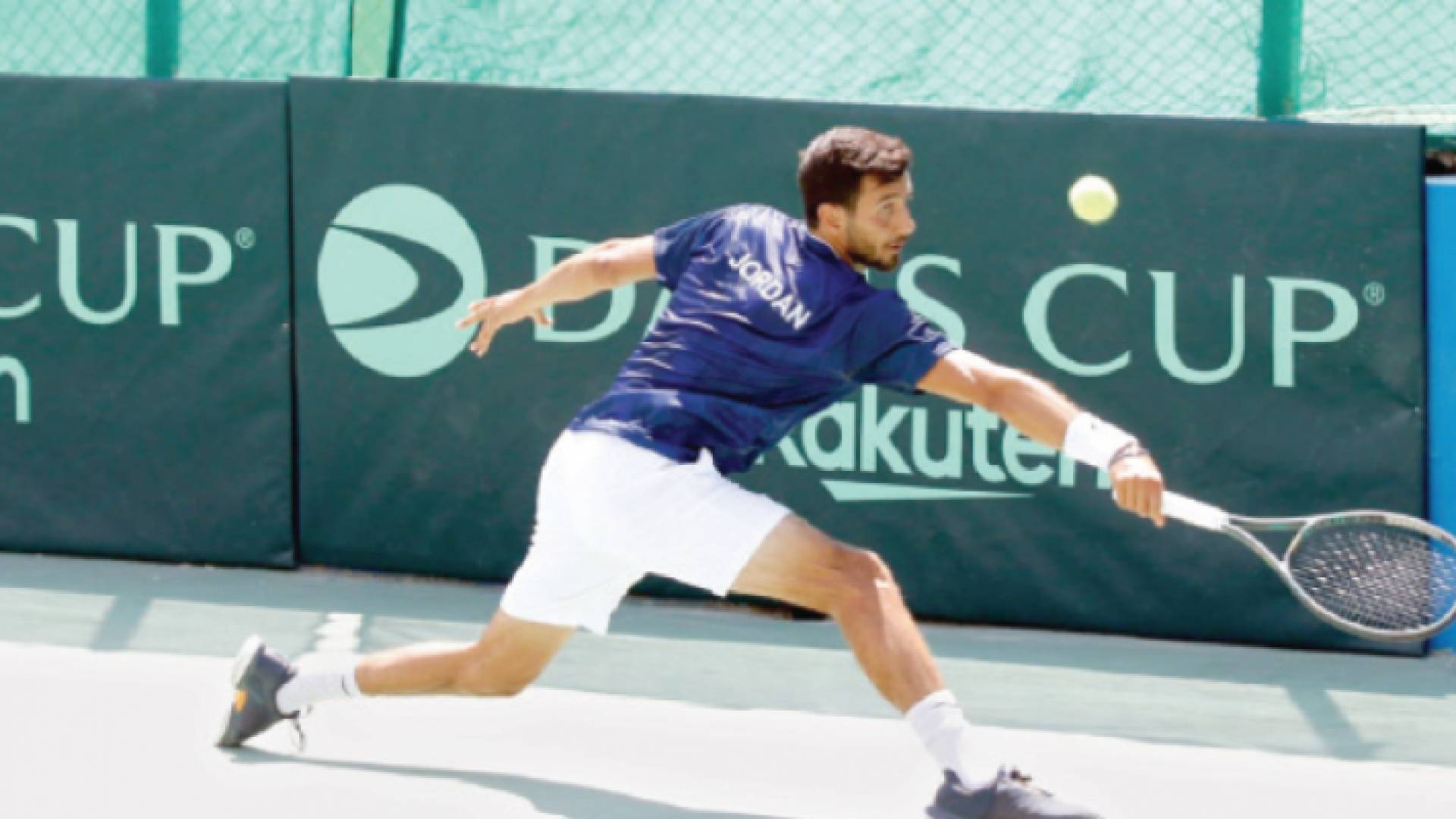 لاعب التنس الأرضي الأردني موسى القطب