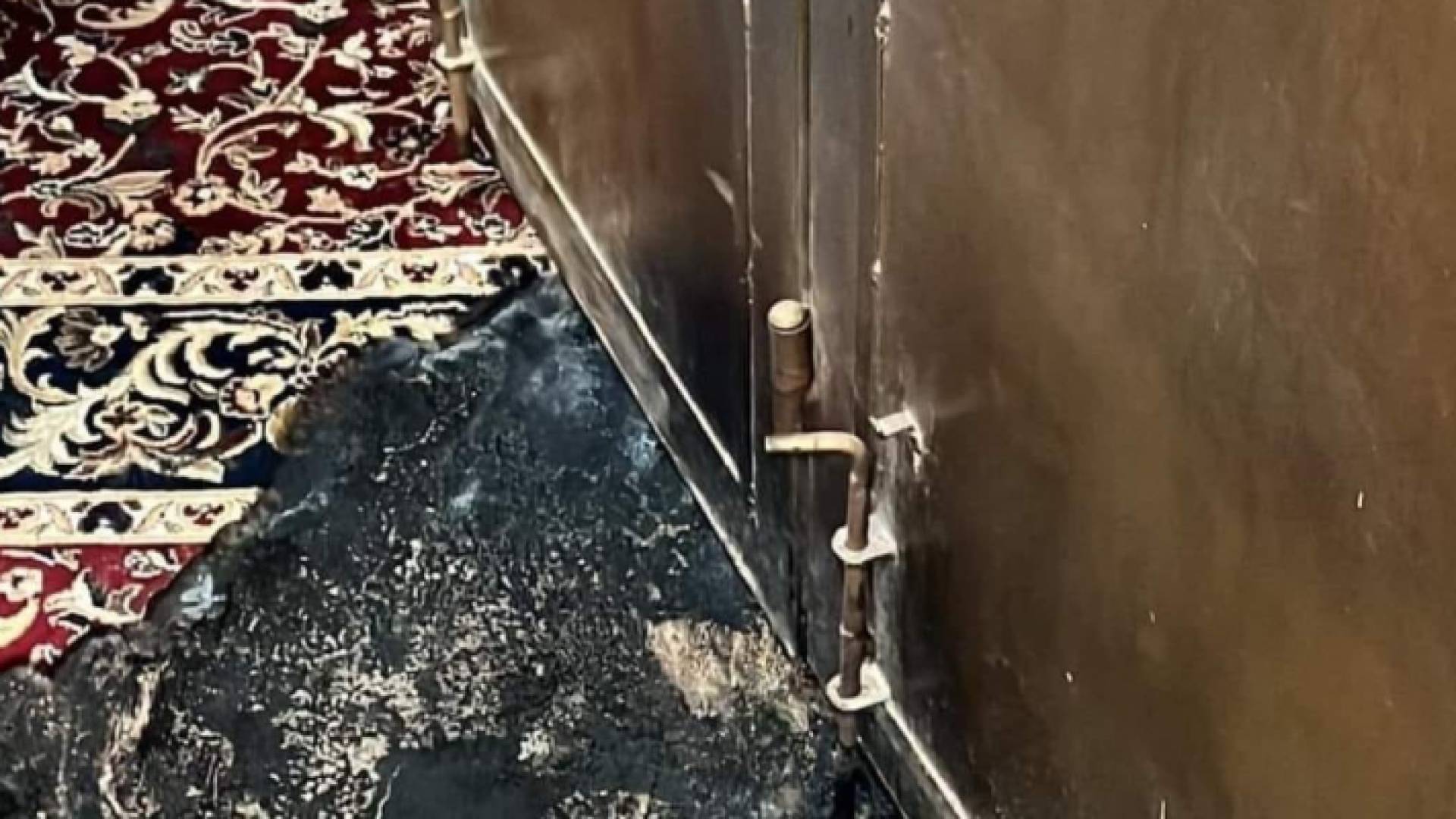 المسجد عقب حرقه