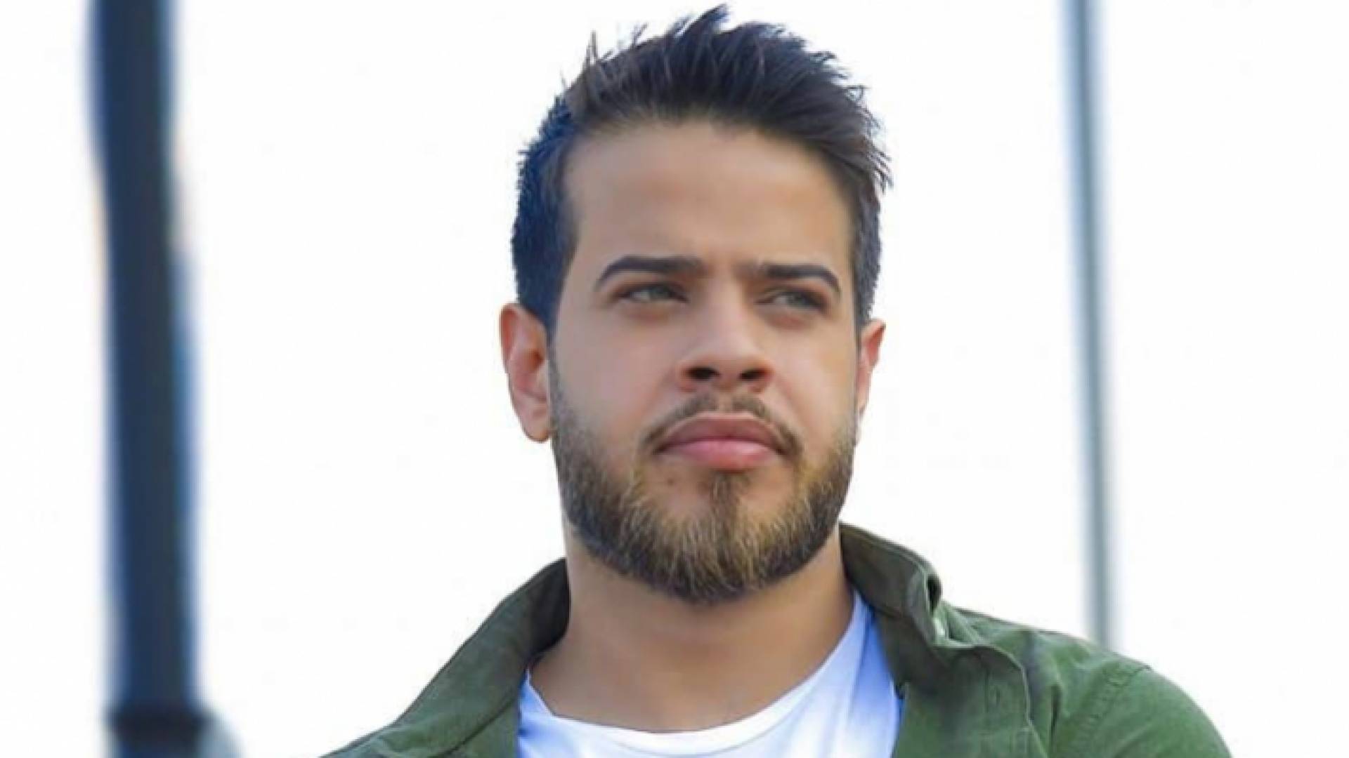 الفنان الأردني المعتزل أدهم النابلسي