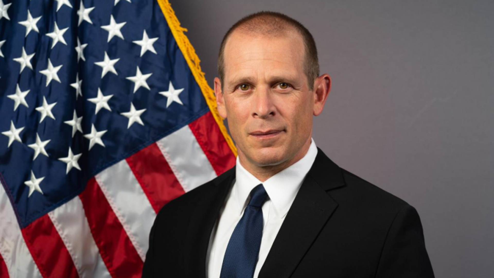 المتحدث الرسمي باسم الخارجية الأمريكيه ساميويل وربيرغ