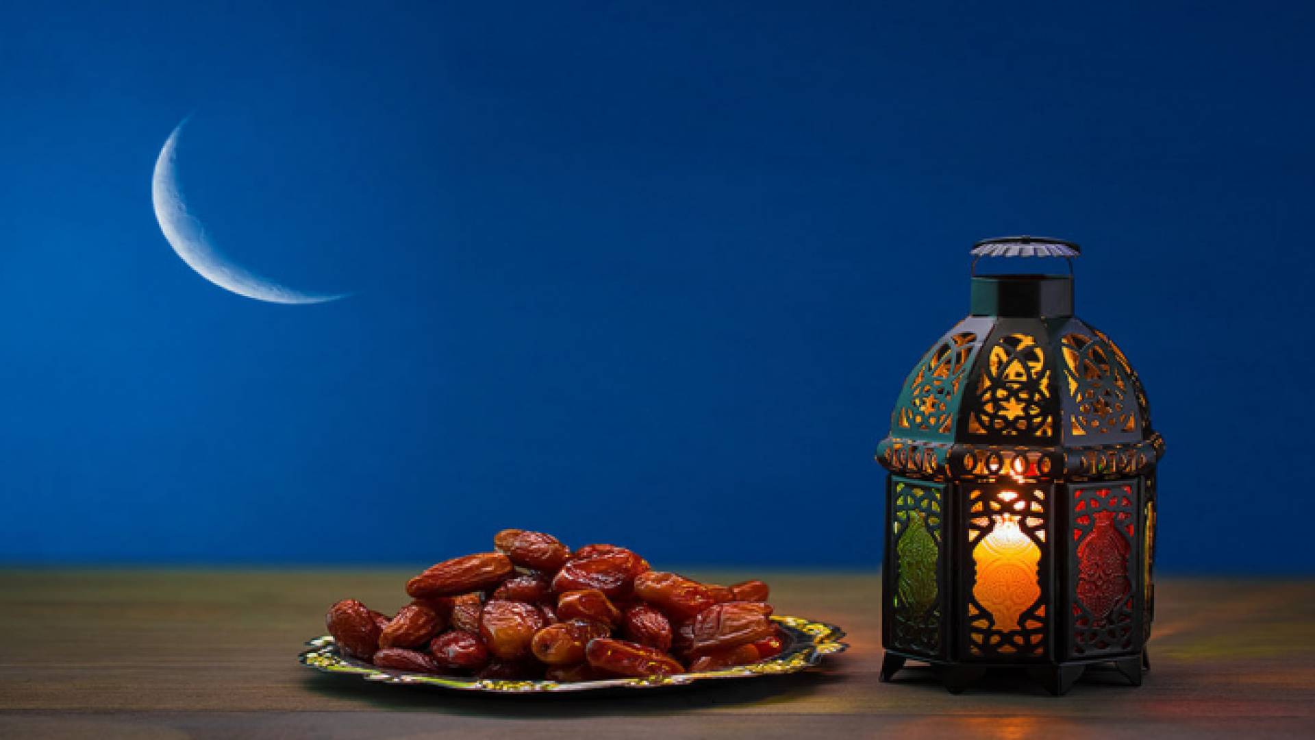 تحديد مواعيد إفطار وإمساكية رمضان