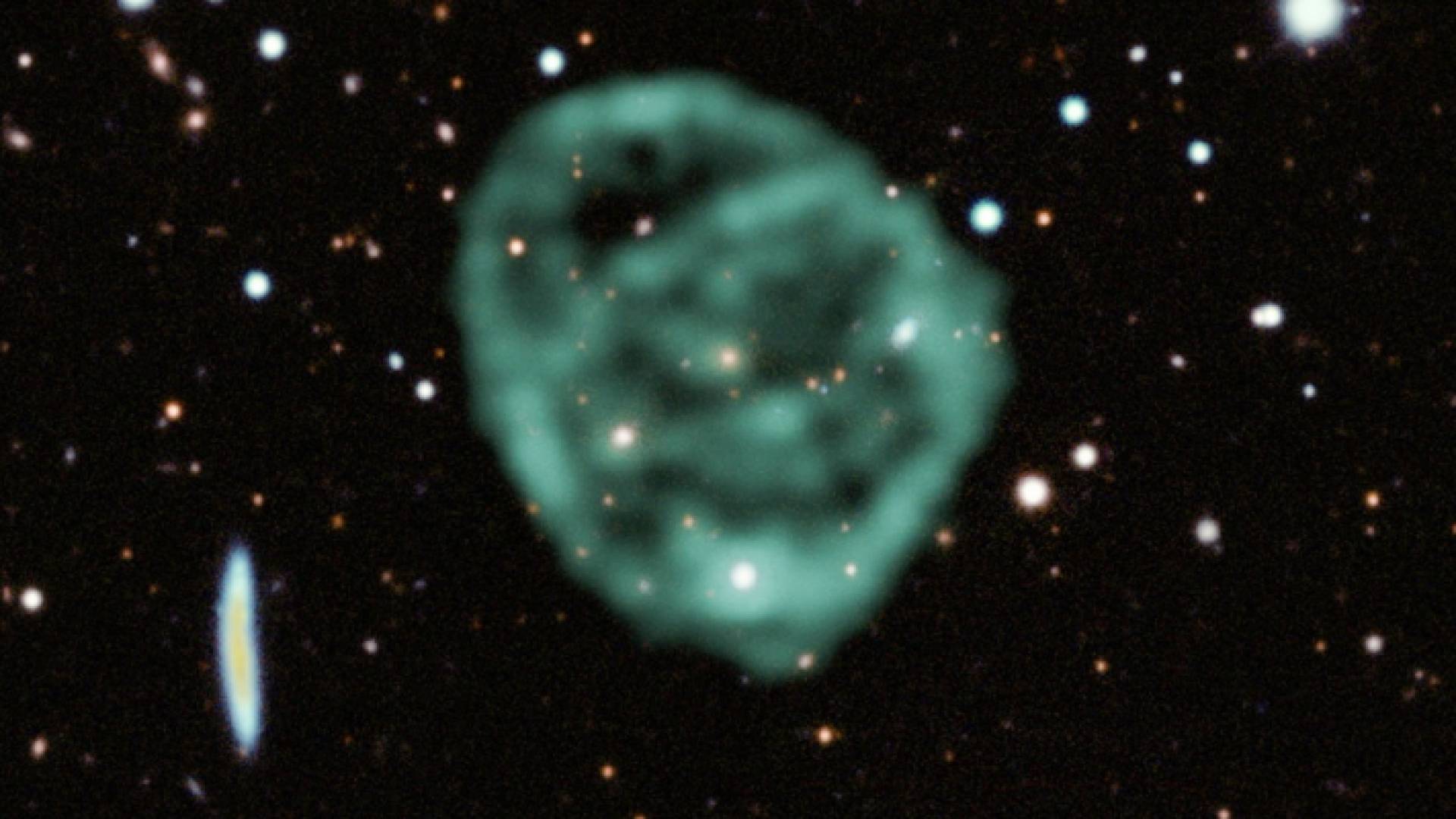 علماء يكتشفون دائرة واسعة وغامضة في الفضاء