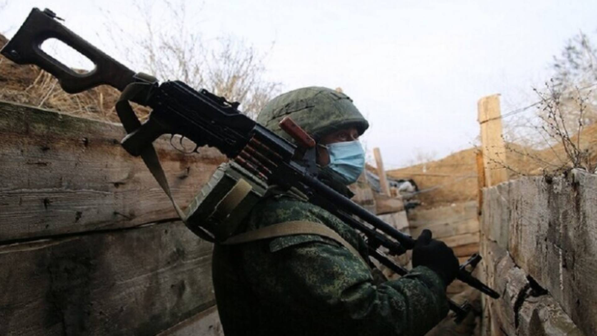 عنصر من القوات الأوكرانية