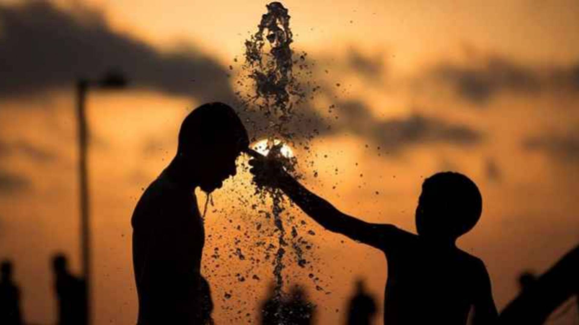 أجواء حارة - تعبيرية