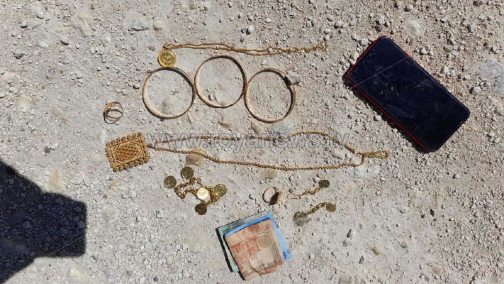 بحث جنائي البادية الشمالية الشرقية ويعيد مصاغ ذهبي يلقي القبض على السارق