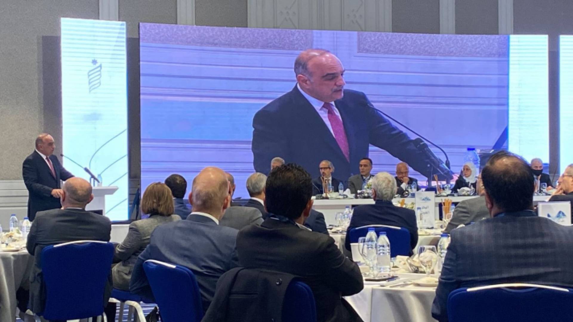 من مشاركة رئيس الوزراء الدكتور بشر الخصاونة في منتدى الاستراتيجيات الأردني