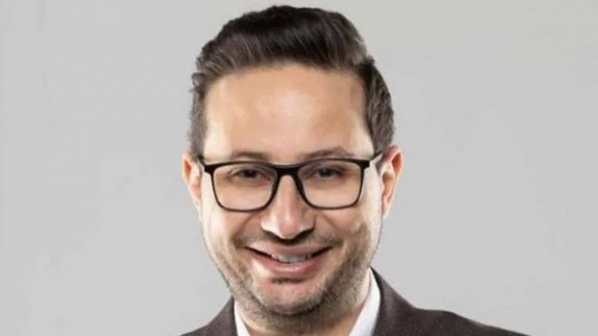 أحمد أبو النصر الشهير بـ" طبيب الكركمين"