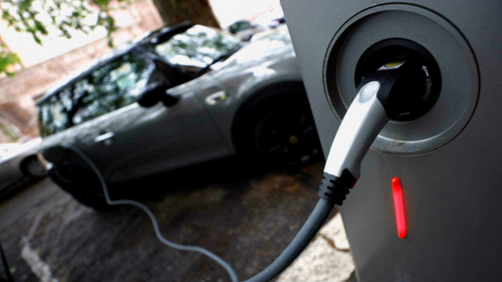 مركبة كهربائية